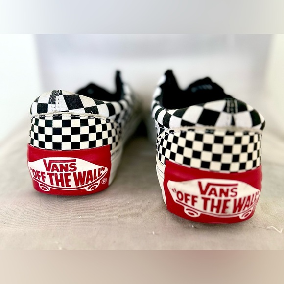 Rare Vans Off The Wall Men's 10 Black/White checker skateboard shoes - Picture 2 of 7